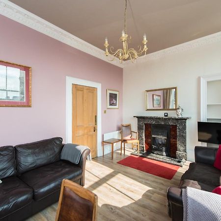 St Giles Royal Mile Apartment เอดินบะระ ภายนอก รูปภาพ