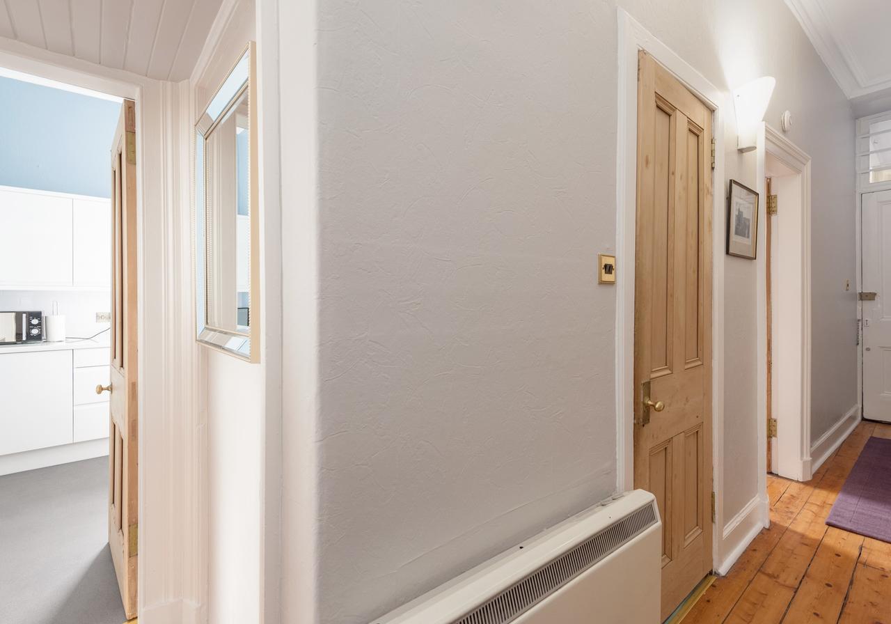 St Giles Royal Mile Apartment เอดินบะระ ภายนอก รูปภาพ
